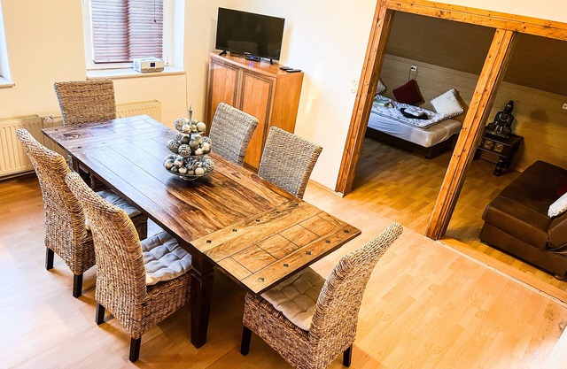 Vacation apartment 150 sqm with shower for families, business, craftsmen "Casa20200"