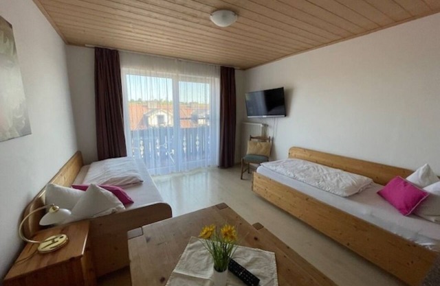 Vacation apartment/apartment for 5 guests with 43m² in Rohrdorf (266201)