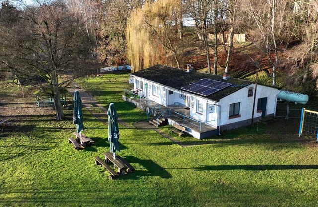 Vacation apartment directly on Lake Goldberg.