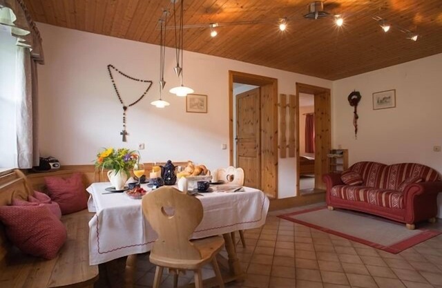 Apartamento n. ° 4, 58 m², dormitorio, salón con cocina americana, 1 cama supletoria, balcón, 4 estrellas, máx. 5 personas