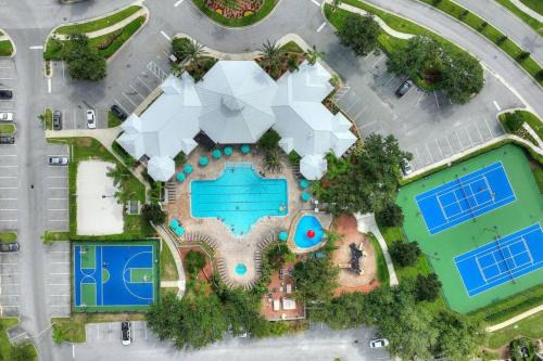 Vacation Fantasia - Mins to Disney - Pool - Hot Tub