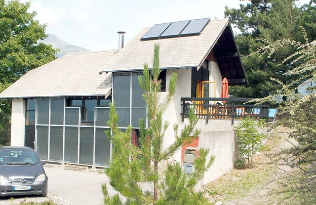 Casa de vacaciones "Embrun 7 Pièces, 12 couchages" con vistas a la montaña y con piscina privada