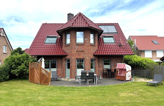 Vacation home Rachel II on Schönberg beach