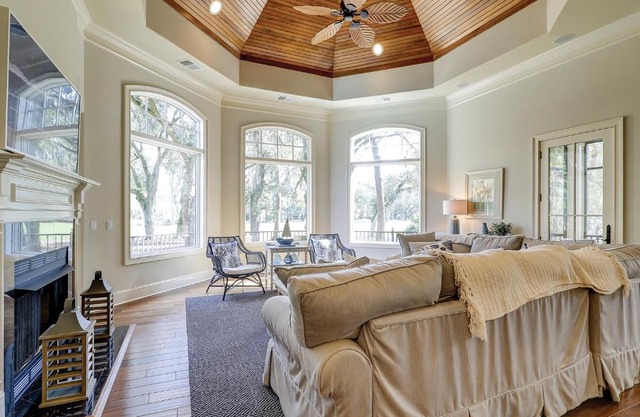 Vacation Home 2 Kings 7 Queens 2 Sleeper Sofas Bikes & Beach Gear Included