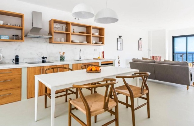 Casa de diseño, azotea y gimnasio, con vistas al mar, Wi-Fi y terraza