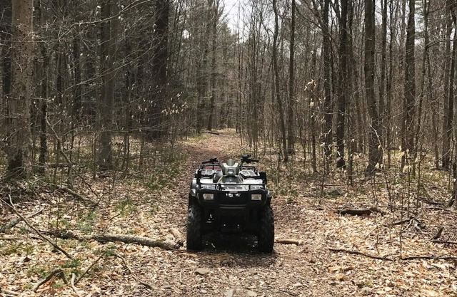 ¡Casa de vacaciones en Poconos en 80 acres! Lago privado