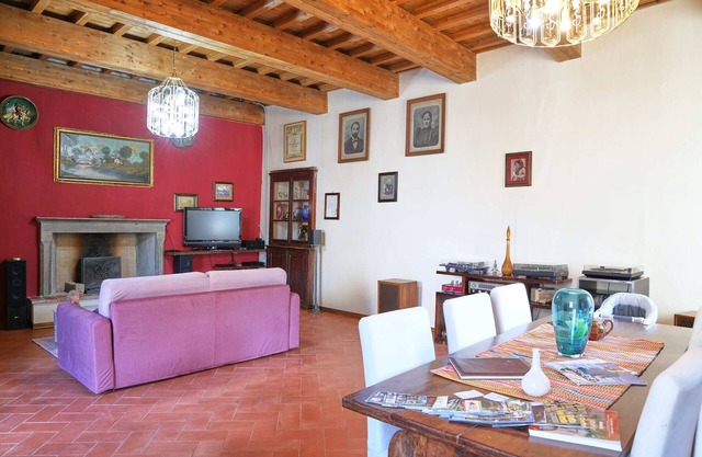 Vacation home in the medieval village of Benabbio, quiet, beautiful view, up to 9 p