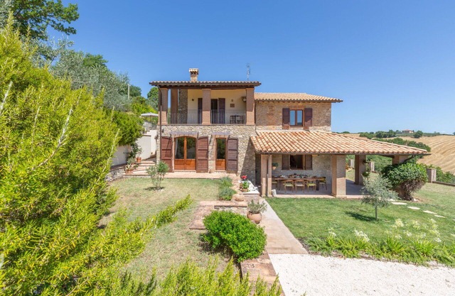 Vacation Home in Todi with 4 bedrooms sleeps 8