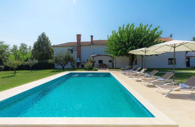 Casa de vacaciones Tijan by Interhome