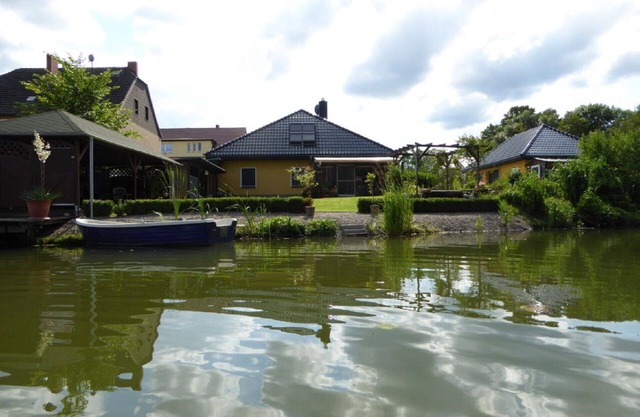 - NUEVO - Casa de vacaciones con acceso directo al lago