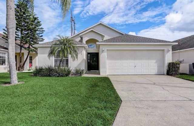 vacation home with heated pool and spa near Disney golf theme parks