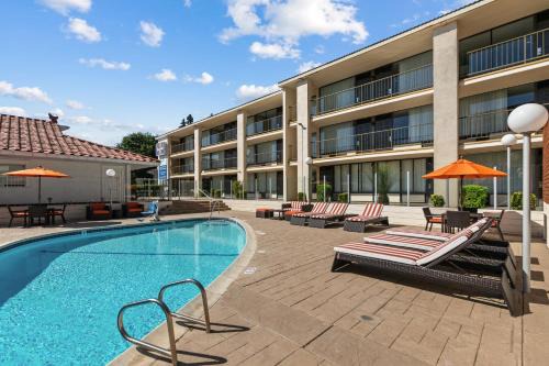 Vagabond Inn Executive Old Town