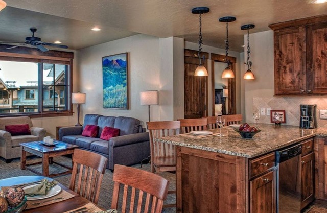 Valentines Week in Luxury Condo Peak 7 Ski-In/Ski-Out. Resort Amenities.