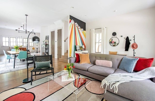 Velvet Vinyl by Minty Living