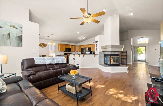 Ventana Views - An Irvie Home