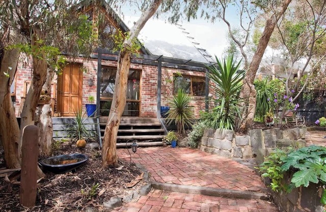 Vernon Hideaway I Pet Friendly I Walk to beach