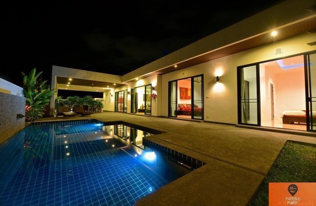 Very Beautiful Modern Villa PRIVATE POOL, 3 Bdr, 3 Bath Close to the Beaches..