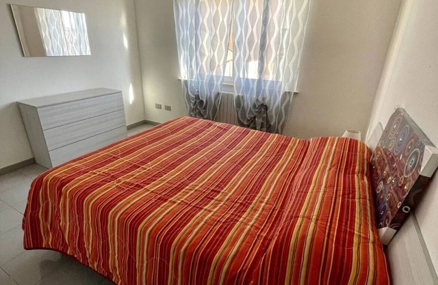 Very bright apartment with parking space, 10 minutes from the beach