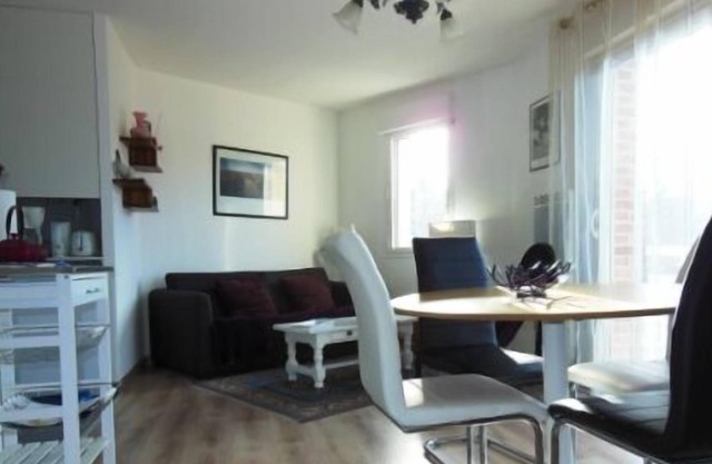 Muy buen departamento, residencia de lujo, garaje, WIFI, 2 bicicletas gratuitas.