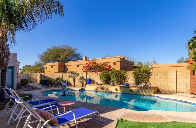 Vibrant & Cozy Hacienda Retreat|Pool|Sleeps 10