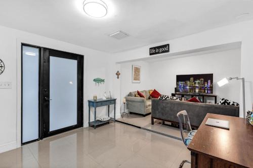 Vibrant Miami Living- Buena Vista Vacation Home