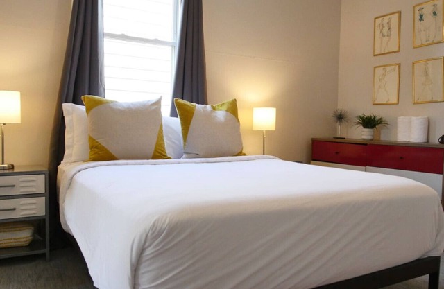 Victorian Shotgun | 10 minutes to French Quarter