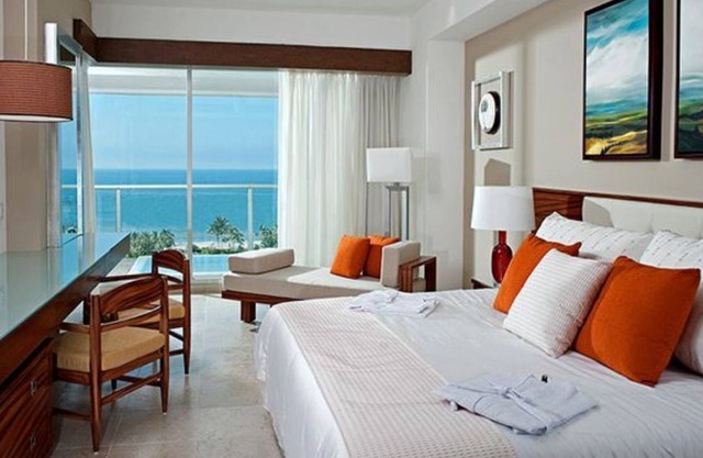 Vidanta, Mexico Resort. Family sized condo,1 Bedroom - 4 Adults & 2 kids