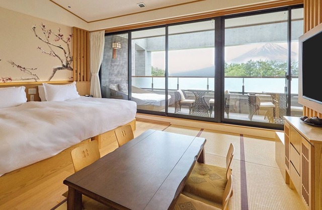 View of Mt Fuji Deluxe JapaneseWestern Room Openair bath and balcony included Room only / Minamitsuru-gun Yamanashi
