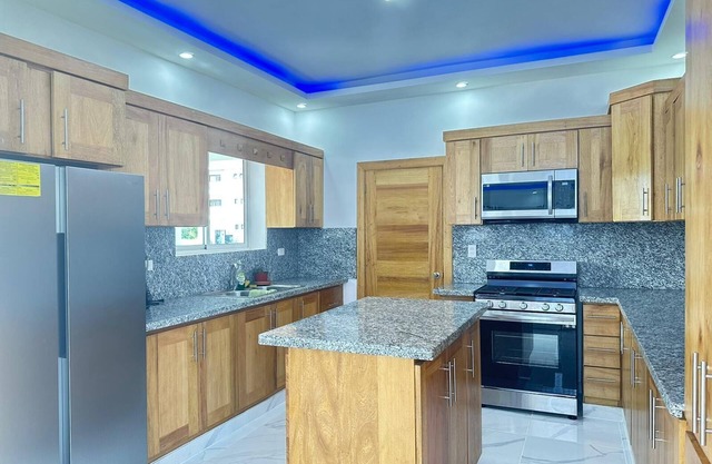 Villa Tranquila: Serene 3-Bedroom Retreat w/ Pool