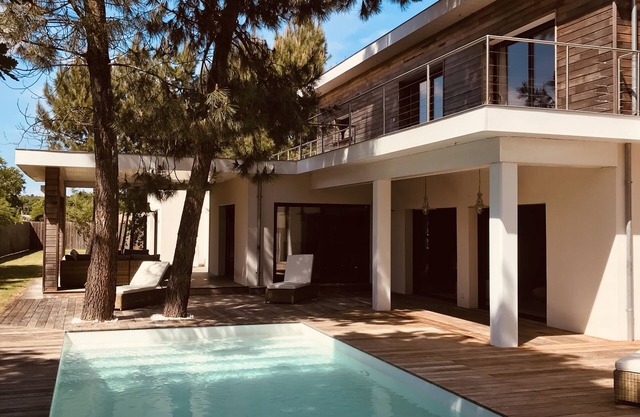 Villa 420m2, 17 personas, Hamman, Jaccuzi, 10 min. cuenca de bicicleta
