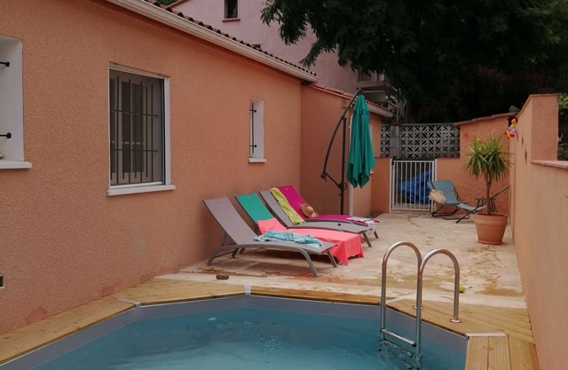 Villa air-conditioned vacations, cure, Amélie /Arles with swimming pool Animals accepted.