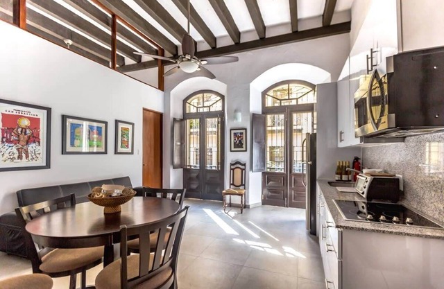 CSJ 101 Villa Azulejo