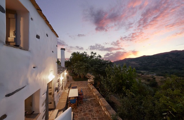 Villa Chrisafo, Ikaria-Kampos, una mansión tradicional de principios del siglo XIX.