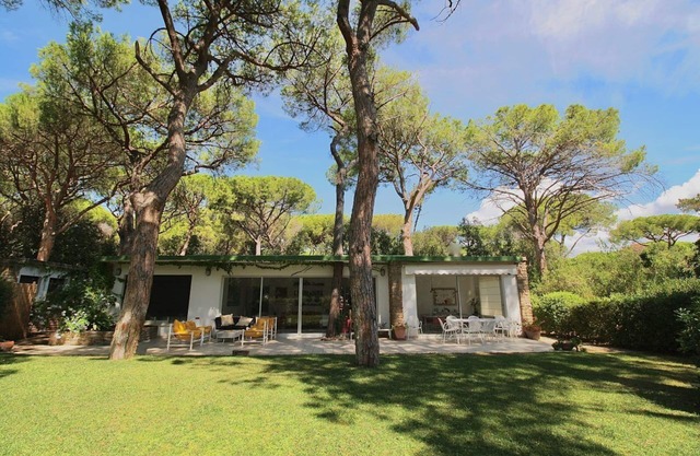 VILLA CORALLO - Cuatro Habitaciones Villa, Capacidad 8