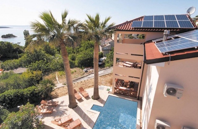 Villa Davorka in Supetarska Draga - Haus für 8 Personen