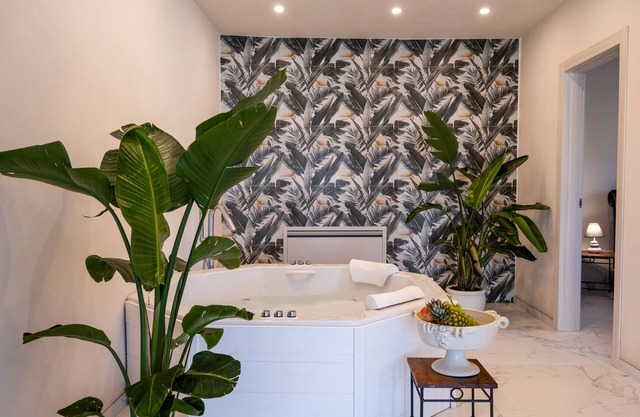 Villa 'Dimora Santi Medici' con jardín compartido, aire acondicionado y Wi-Fi