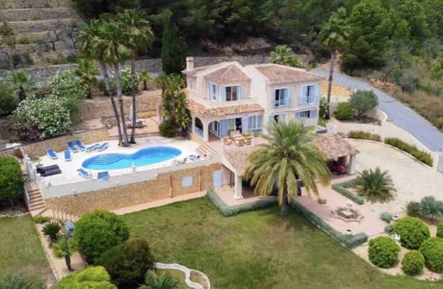 Villa El Paradiso: Tu Oasis Privado en Altea