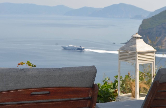 Villa Elea,superb sea view , nearby beach and town.