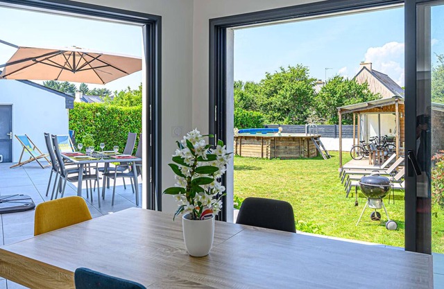 Villa Erdeven, 4 bedrooms, 8 persons