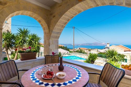 Villa Euterpe Kokkino Chorion St George Retreat BY APOKORONAS-VILLAS