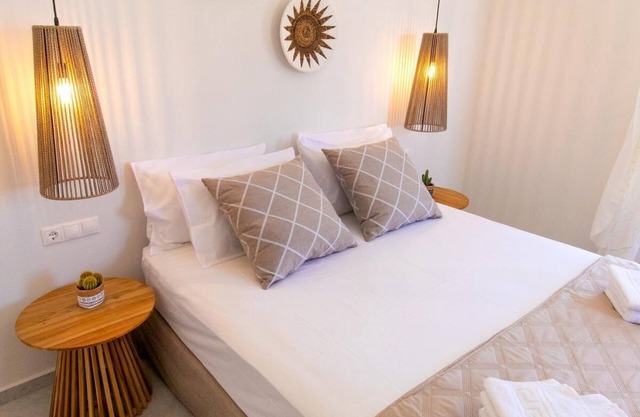 Villa Evdokia-Vineyard Family Apartment 3' from Sea