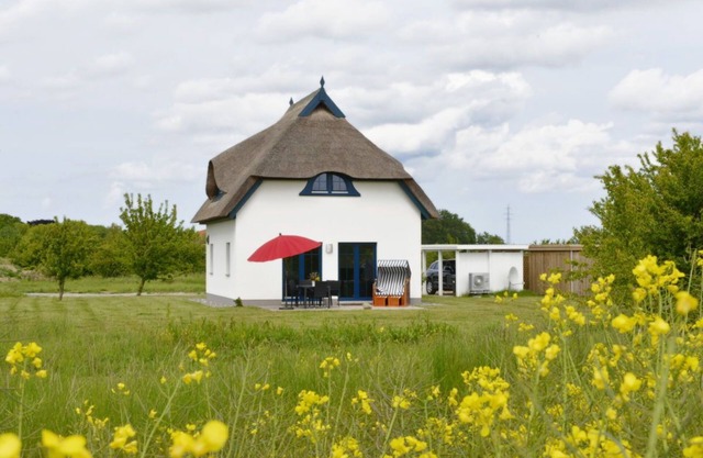 Villa Fasan - Cozy thatched house on the edge of the nature reserve