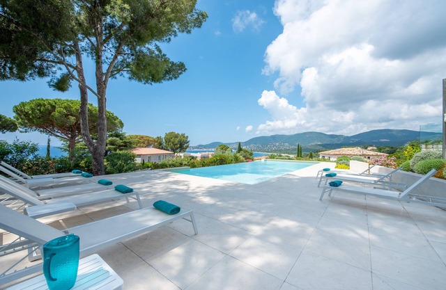 VILLA GIGARO SEA VIEW NEAR BEACHES