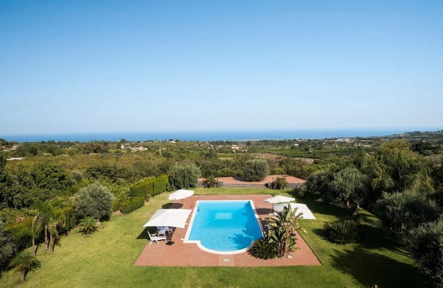 Villa Ginevra depandance piscina y wifi y estacionamiento gratuito
