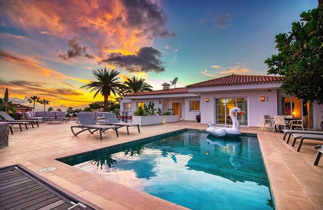 Villa Ginevra, perfecta para grupos grandes, con piscina, sauna y jardín