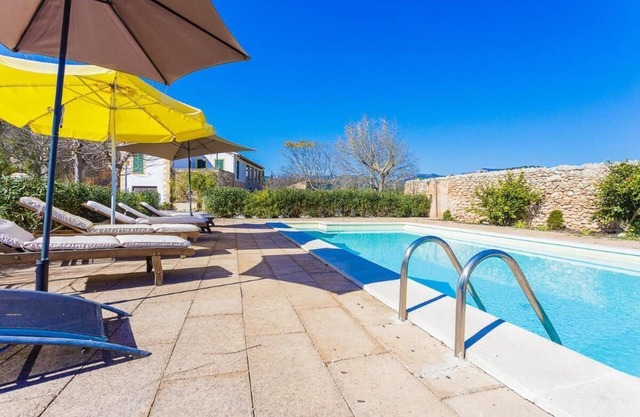 Villa en Consell con piscina privada, aire acondicionado y Wifi