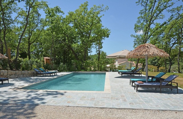 Villa en Montauroux con Piscina y Vistas