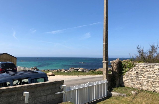 Villa Ker-Eog, llena de encanto, magnífica vista al mar, pies en el agua