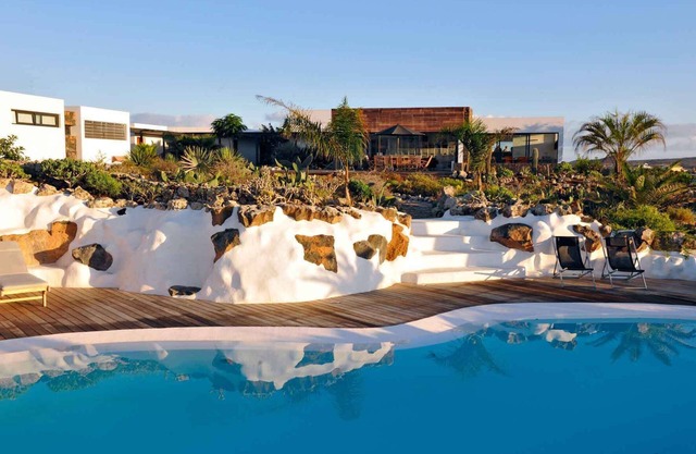 VILLA LA LAGUNA-450 m²-Piscina climatizada-vista parque natural-Wifi-12 px