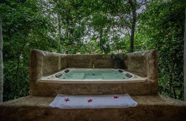 Villa lapa Villa romántica con hidromasaje a 5 min del centro de la Fortuna.